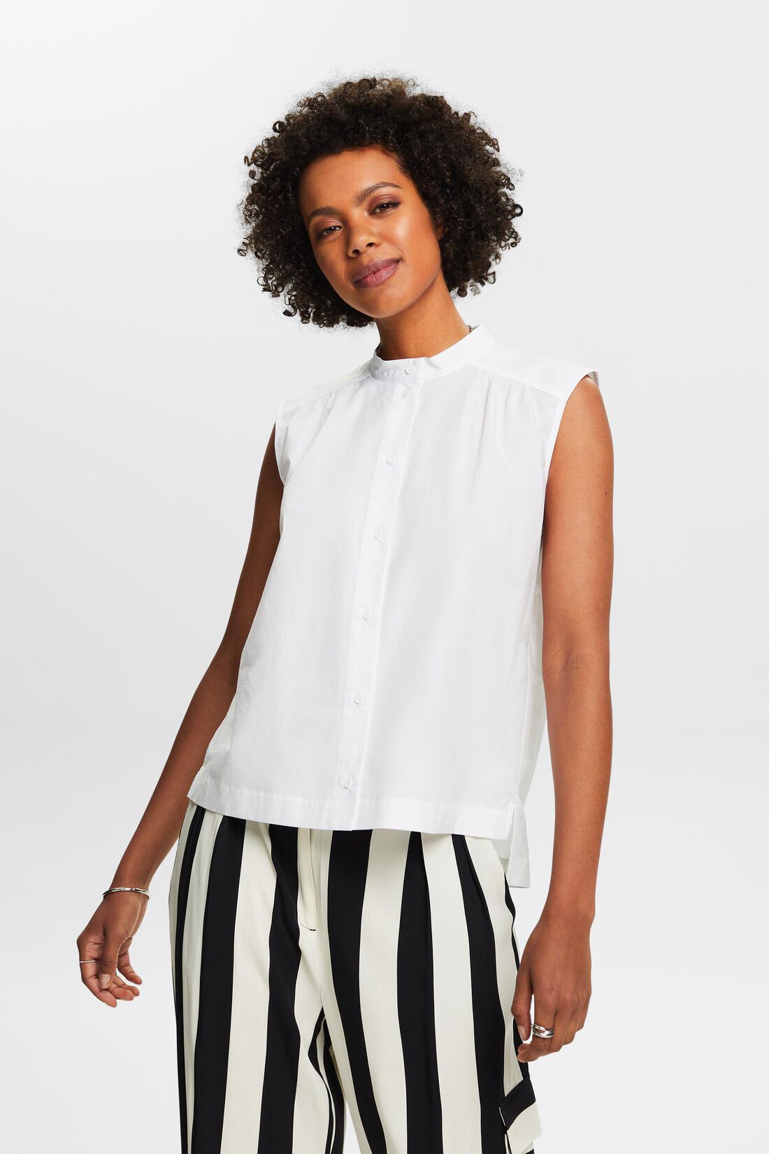 Blusa blanca sin manga mujer outlet