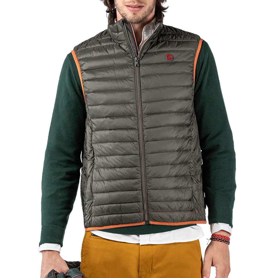 chaleco plumas con capucha