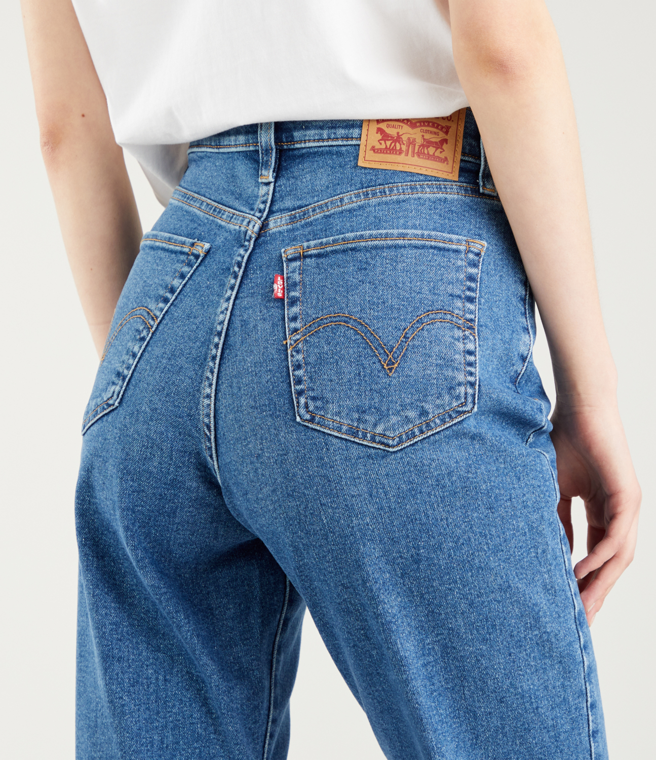 VAQUERO MUJER LEVIS HIGH WAISTED MOM JEAN FIT THE - Korner