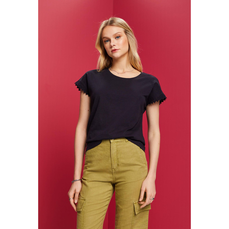 CAMISETA CON BORDADO EN LA MANGA MUJER ESPRIT