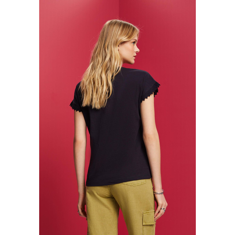 CAMISETA CON BORDADO EN LA MANGA MUJER ESPRIT