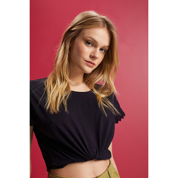 CAMISETA CON BORDADO EN LA MANGA MUJER ESPRIT