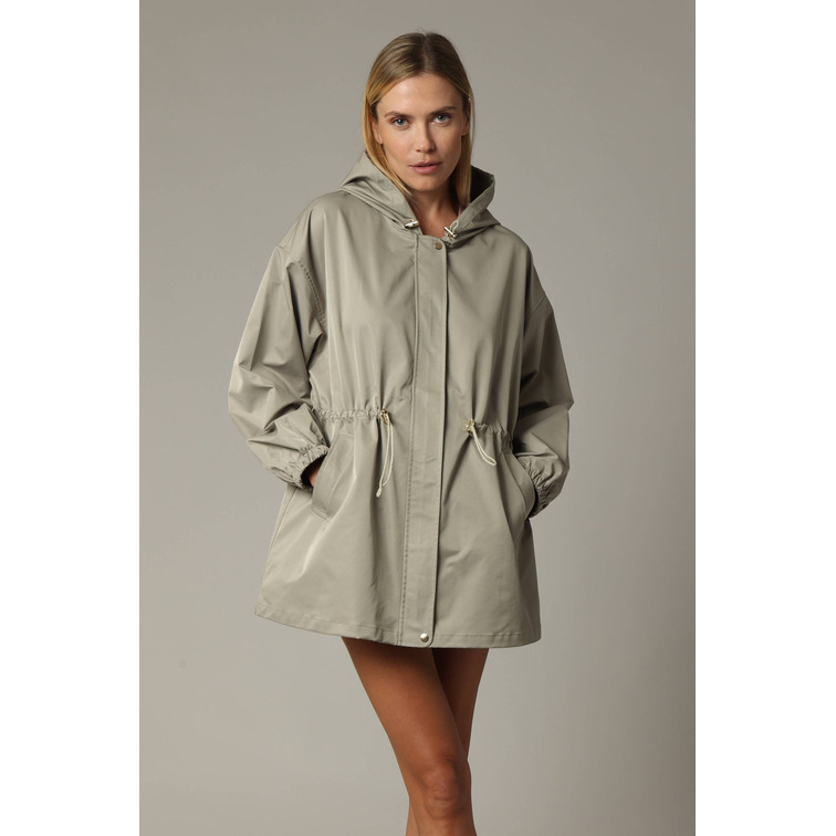 CHAQUETA CON CAPUCHA MUJER DEELUXE FIT HOLGADO