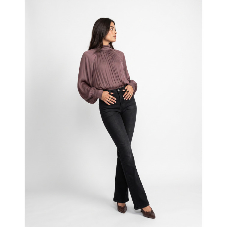 VAQUERO MUJER  LEVI'S 725 HIGH RISE BOOTCUT SOOT SCR