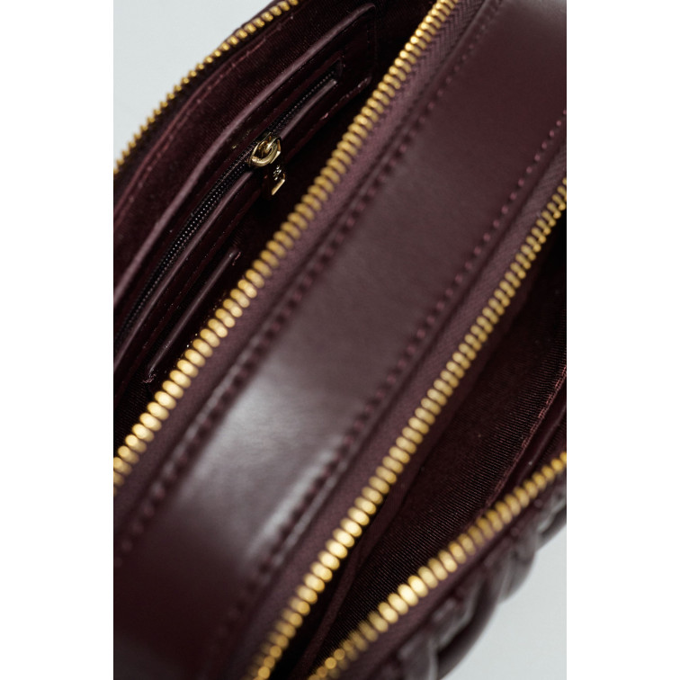 BOLSO ACOLCHADO MUJER SALSA JEANS EFECTO CUERO