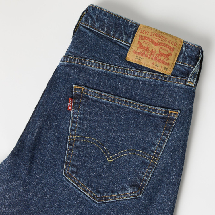 VAQUERO HOMBRE  LEVI'S 502 TAPER ALL MY THOUGHTS ADV