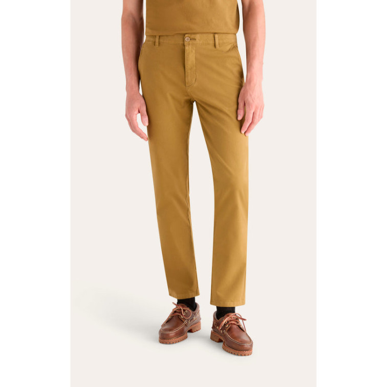 PANTALÓN HOMBRE  DOCKERS ULTIMATE 360 CHINO SLIM