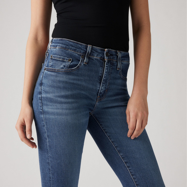 VAQUERO MUJER  LEVI'S 726 HR FLARE BLUE WAVE MID