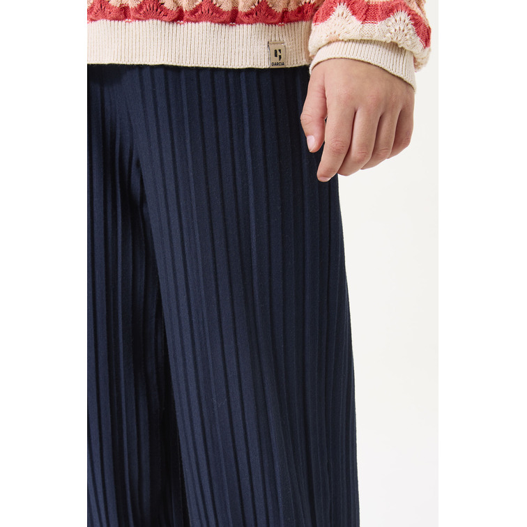 PANTALON PLISADO NIÑA GARCIA JEANS CON CINTURA ELASTICA