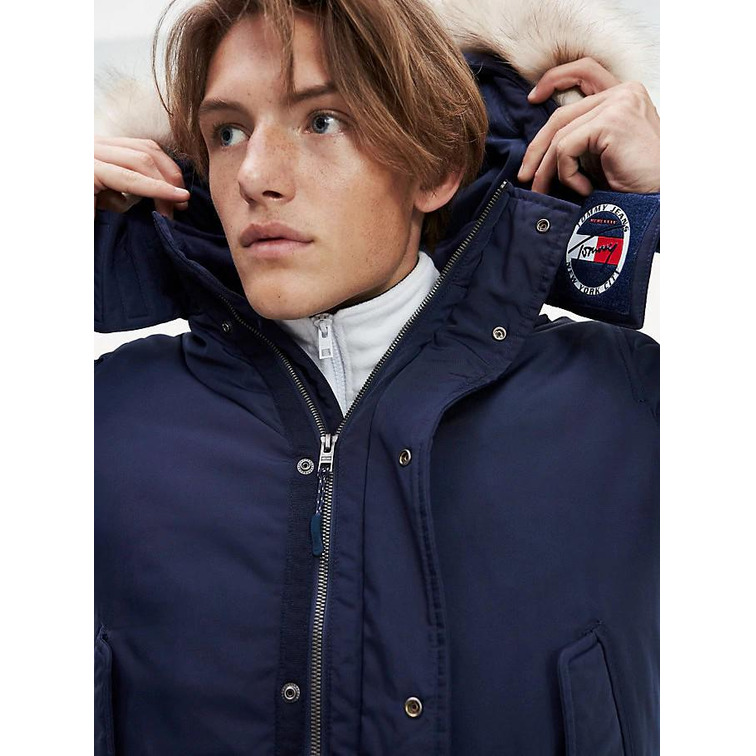 CAZADORA CON CAPUCHA HOMBRE TOMMY JEANS