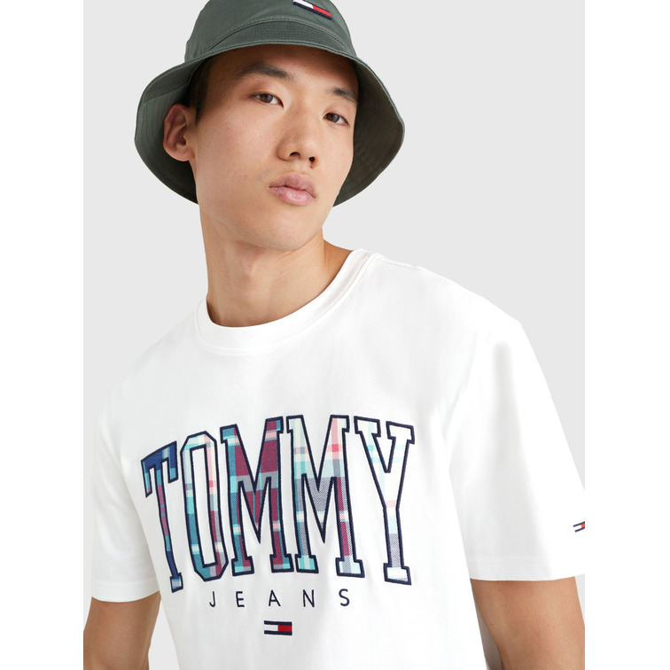 CAMISETA CON LOGO DE TARTÁN HOMBRE TOMMY JEANS