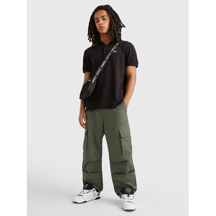 POLO DE CORTE CLÁSICO CON PARCHE HOMBRE TOMMY JEANS