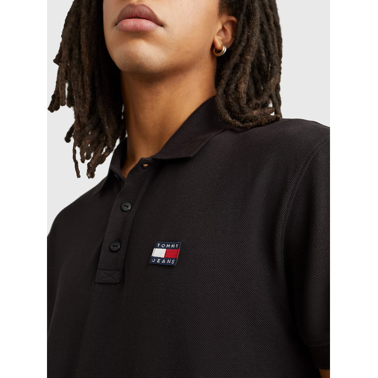 POLO DE CORTE CLÁSICO CON PARCHE HOMBRE TOMMY JEANS