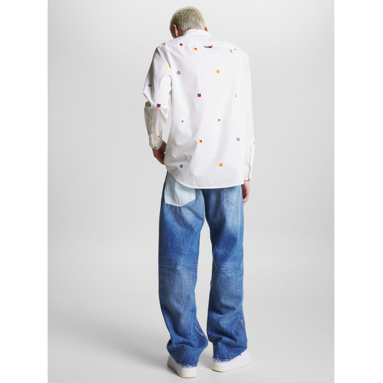 CAMISA DE CORTE CLÁSICO CON LOGOS HOMBRE TOMMY JEANS