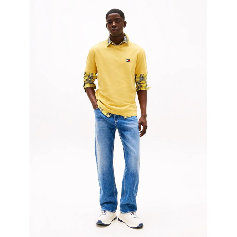 CAMISETA HOMBRE TOMMY JEANS LOGO PARCHE FIT REGULAR