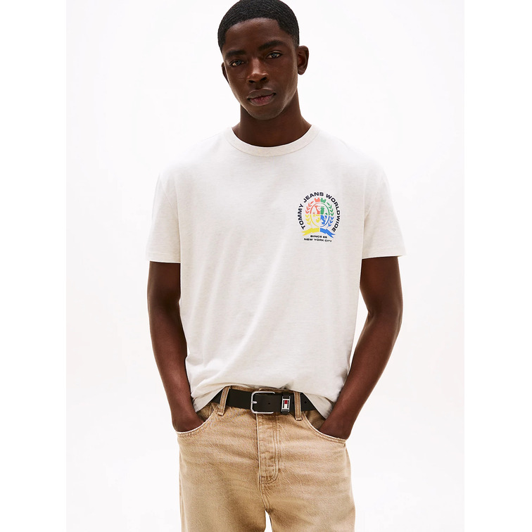 CAMISETA HOMBRE TOMMY JEANS ESCUDO UNIVERSITARIO FIT REGULAR