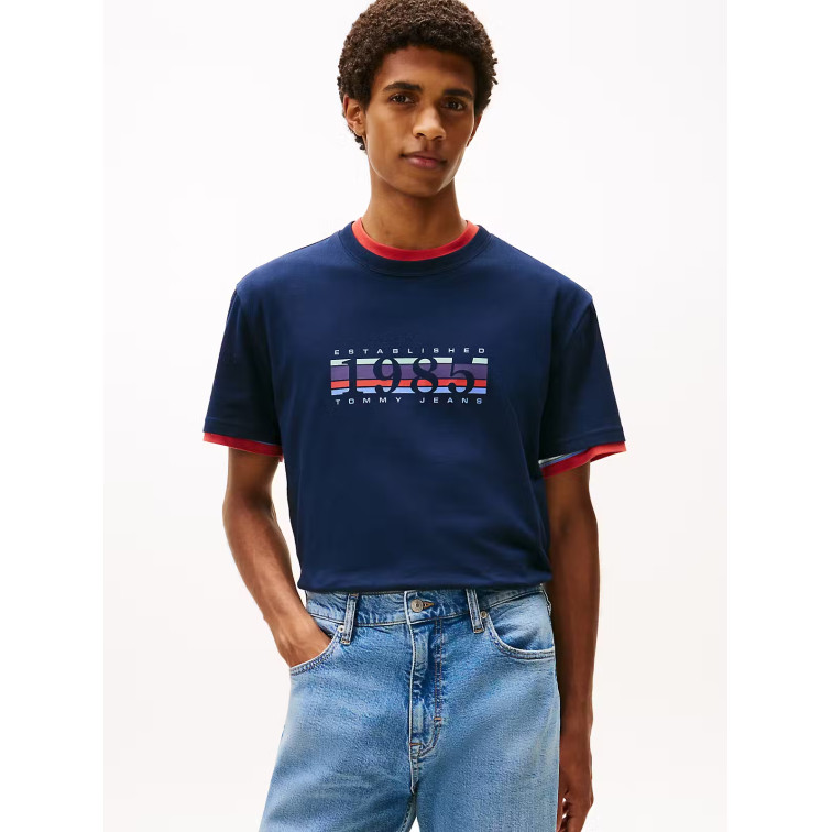 CAMISETA HOMBRE  TOMMY HILFIGER TJM REG 1985 DNA GRAPH SS T EX