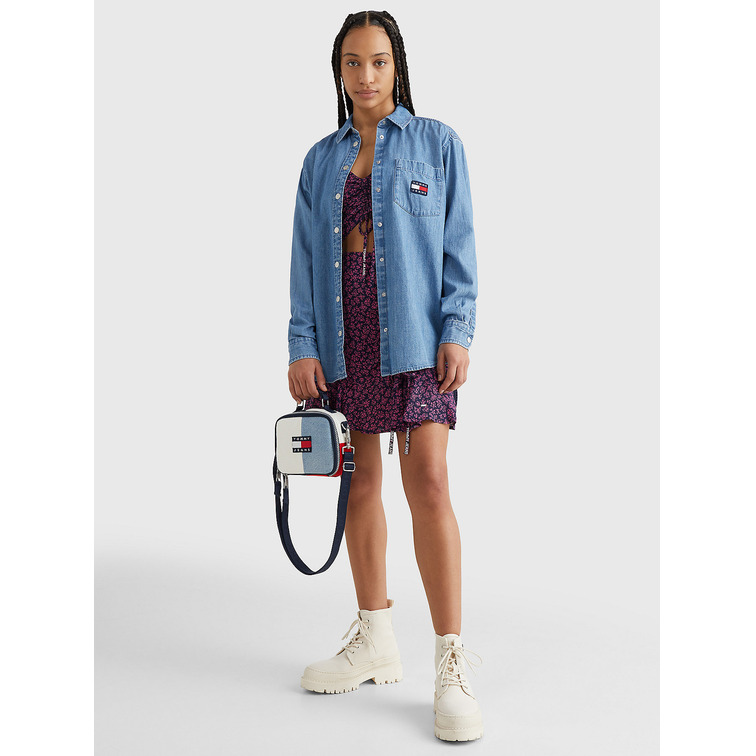 CAMISA BOYFRIEND DE CHAMBRAY CON PARCHE MUJER TOMMY JEANS