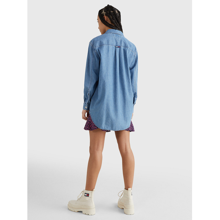 CAMISA BOYFRIEND DE CHAMBRAY CON PARCHE MUJER TOMMY JEANS