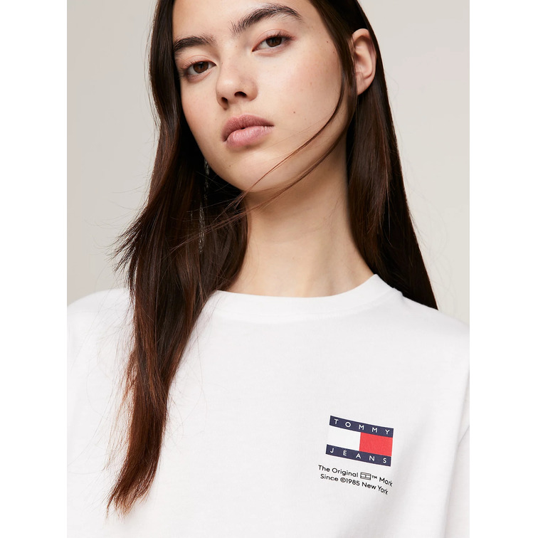 MUJER TJW BXY GRAPHIC FLAG TEE YBR