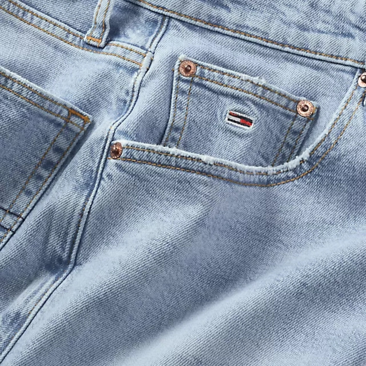 SHORTS VAQUEROS MOM DE TALLE SUPERALTO MUJER TOMMY JEANS