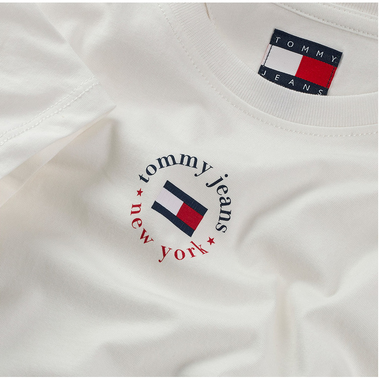 CAMISETA MUJER TOMMY JEANS CON LOGO FIT SLIM