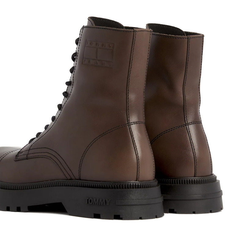 BOTA DE MEDIA CAÑA CON LOGO EN BAJO RELIEVE HOMBRE TOMMY JEANS