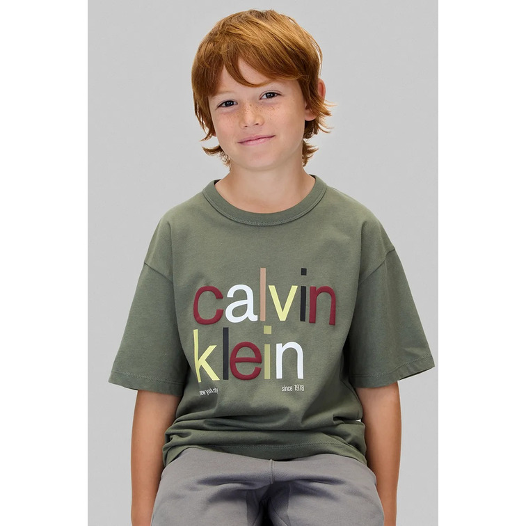 CAMISETA NIÑO  CALVIN KLEIN COLOR LOGO GRAPHIC SS T-SHIRT