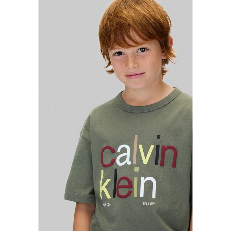 CAMISETA NIÑO  CALVIN KLEIN COLOR LOGO GRAPHIC SS T-SHIRT