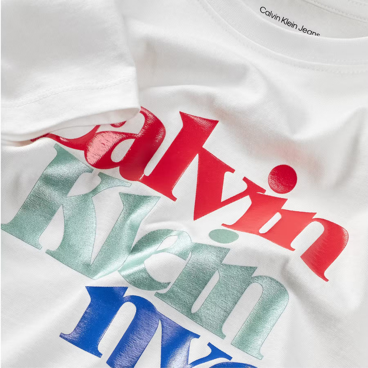 CAMISETA NIÑA  CALVIN KLEIN PEARL SIGNATURE NYC REGULAR TE