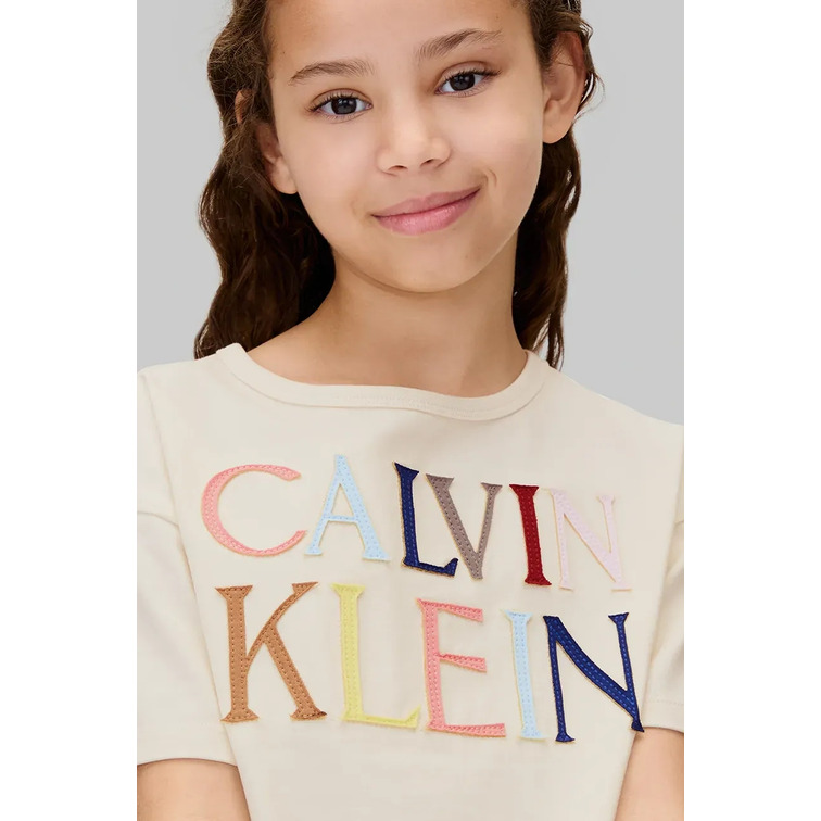 CAMISETA NIÑA  CALVIN KLEIN COLORED LOGO SS T-SHIRT