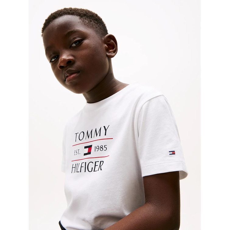 CAMISETA NIÑO TOMMY HILFIGER CON LOGO FIT REGULAR
