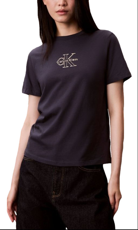 CAMISETA MUJER CALVIN KLEIN CON LOGO METÁLICO