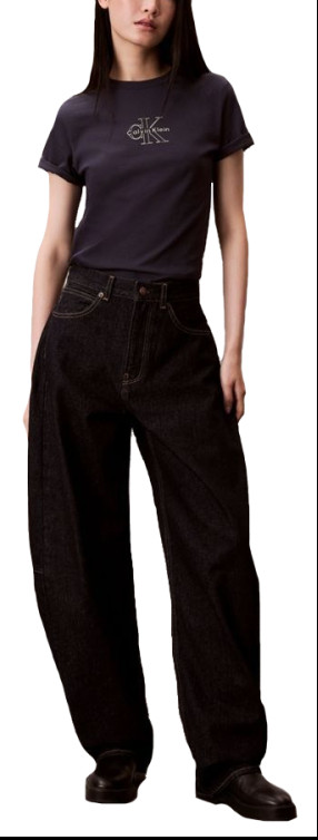 CAMISETA MUJER CALVIN KLEIN CON LOGO METÁLICO