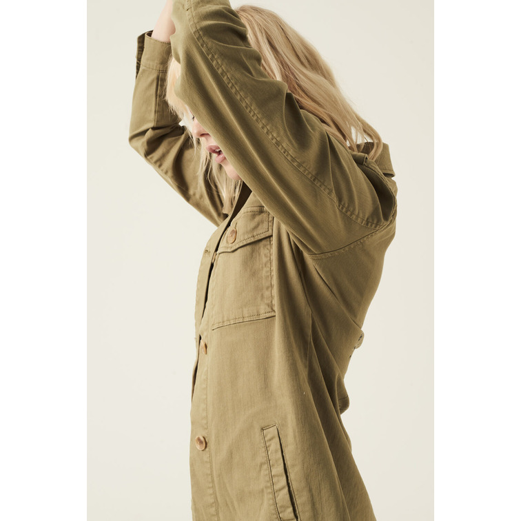 CAZADORA DE ESTILO MILITAR MUJER GARCIA JEANS