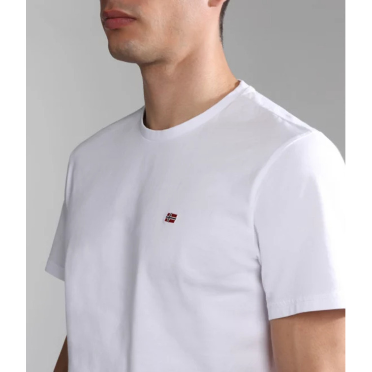 CAMISETA CON BANDERA BORDADA HOMBRE NAPAPIJRI SALIS