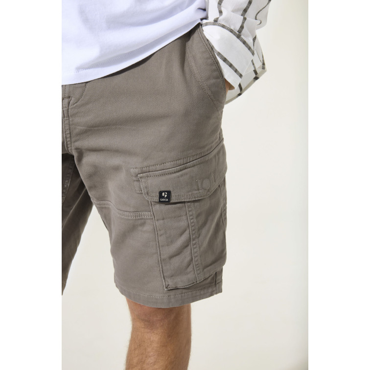PANTALÓN CORTO CARGO HOMBRE GARCIA JEANS FIT REGULAR