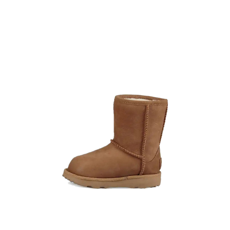 BOTA NIÑA  UGG CLASSIS SHORT II WP