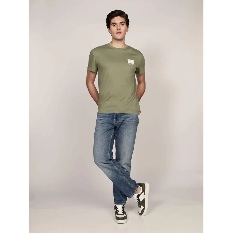 CAMISETA HOMBRE TOMMY JEANS CON LOGO FIT REGULAR
