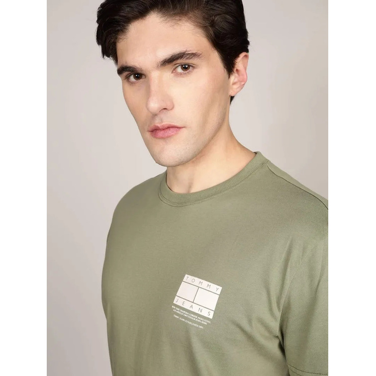 CAMISETA HOMBRE TOMMY JEANS CON LOGO FIT REGULAR