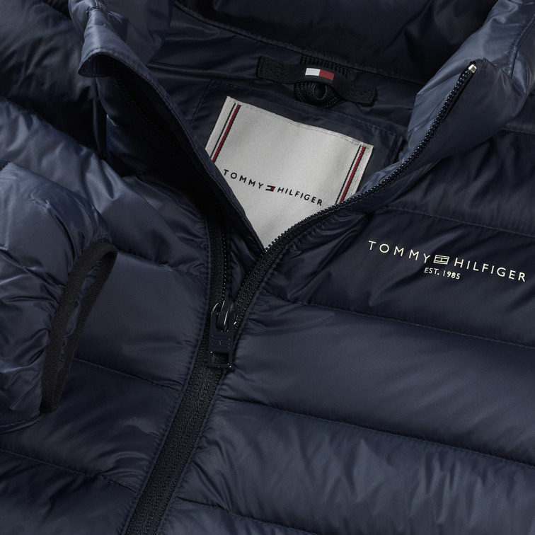 CAZADORA INFANTIL TOMMY HILFIGER ACOLCHADA Y LIGERA