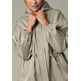 CHAQUETA CON CAPUCHA MUJER DEELUXE FIT HOLGADO